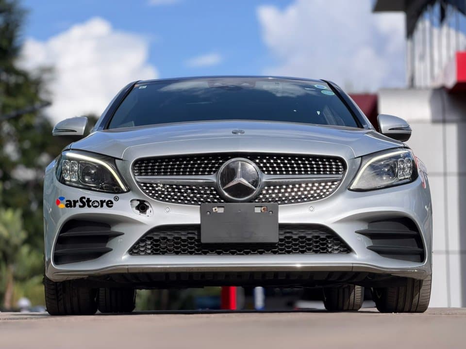 Mercedes-Benz C200