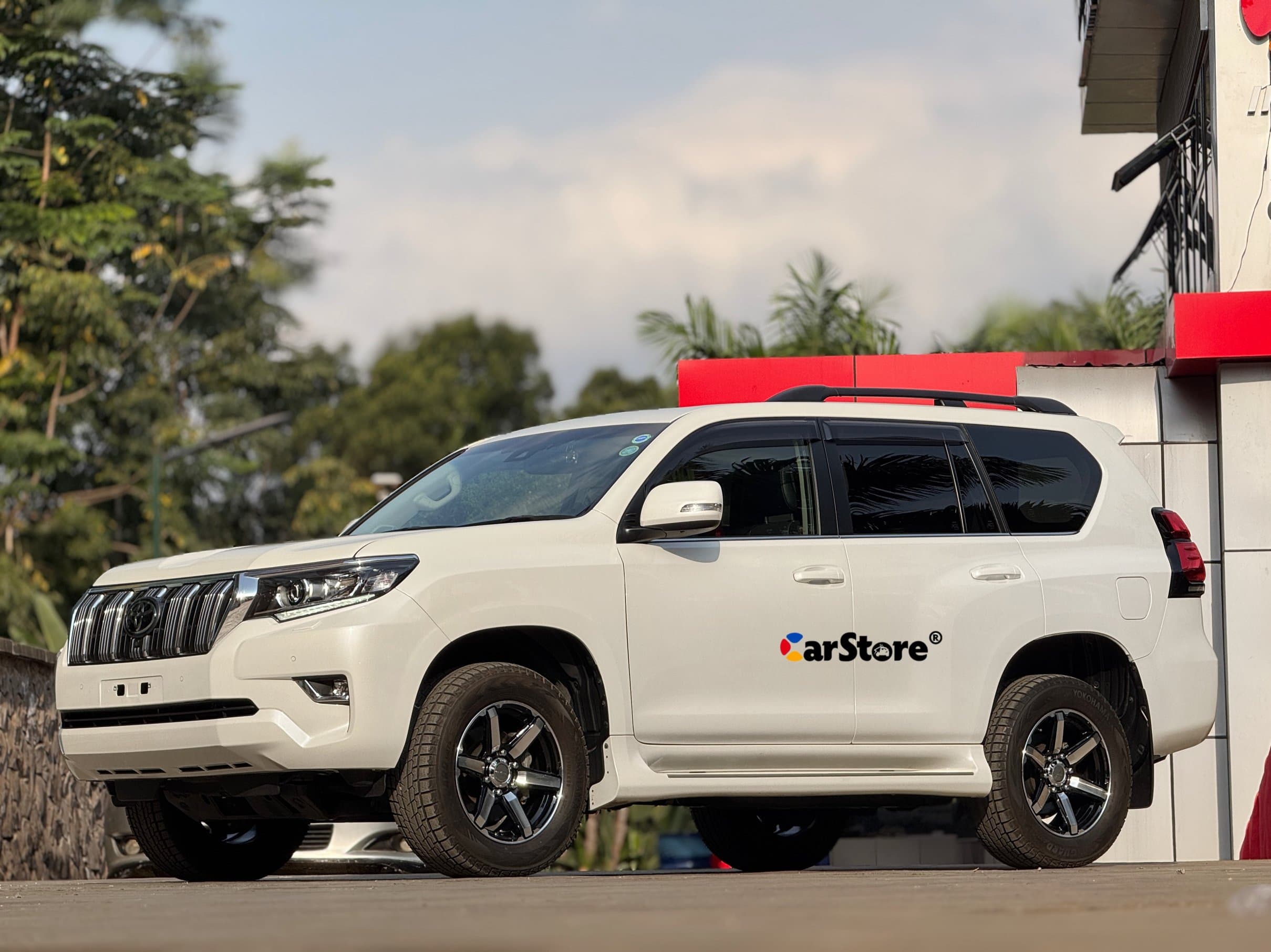 Toyota Land Cruiser Prado TZ.G view 2